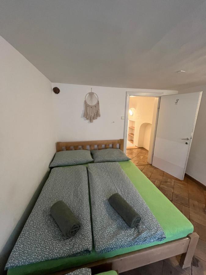 Apartament Dum Pod Vezi Mikulov Zewnętrze zdjęcie